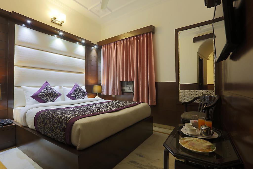 Hotel International Inn - Near Delhi Airport Nova Deli Quarto foto